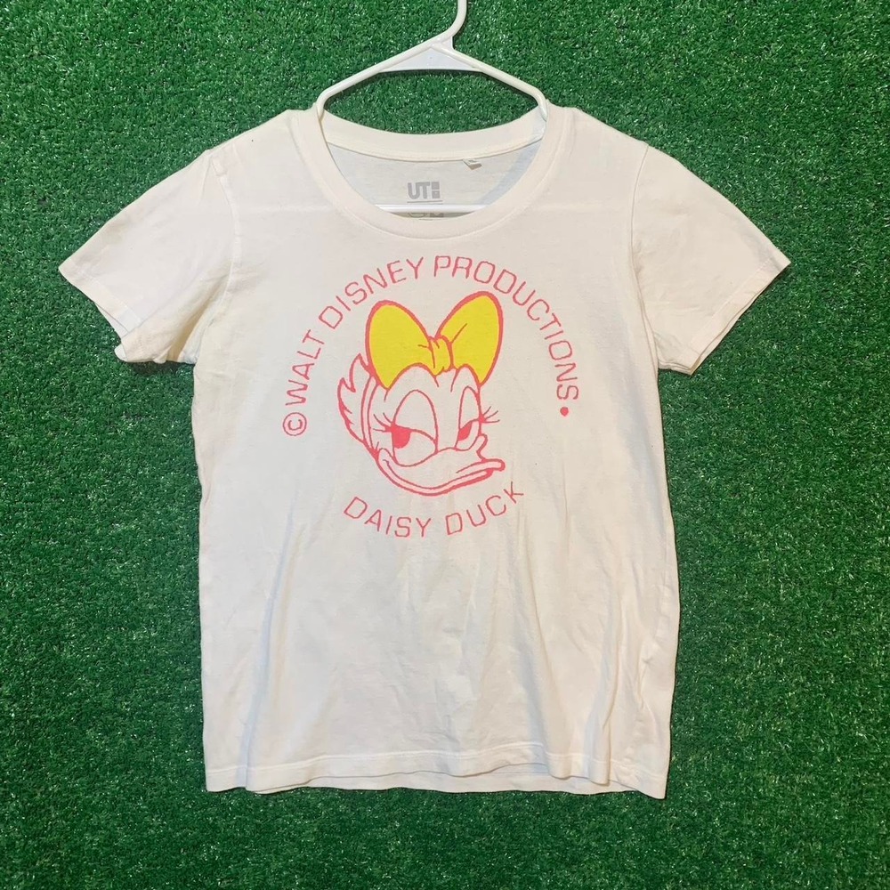Uniqlo Walt Disney Daisy‎ Duck Graphic Tee